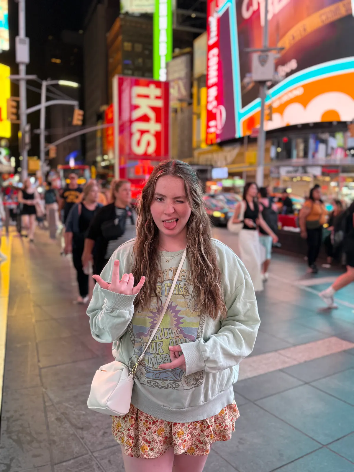 Haylee Pulisciano having fun in Times Square at night